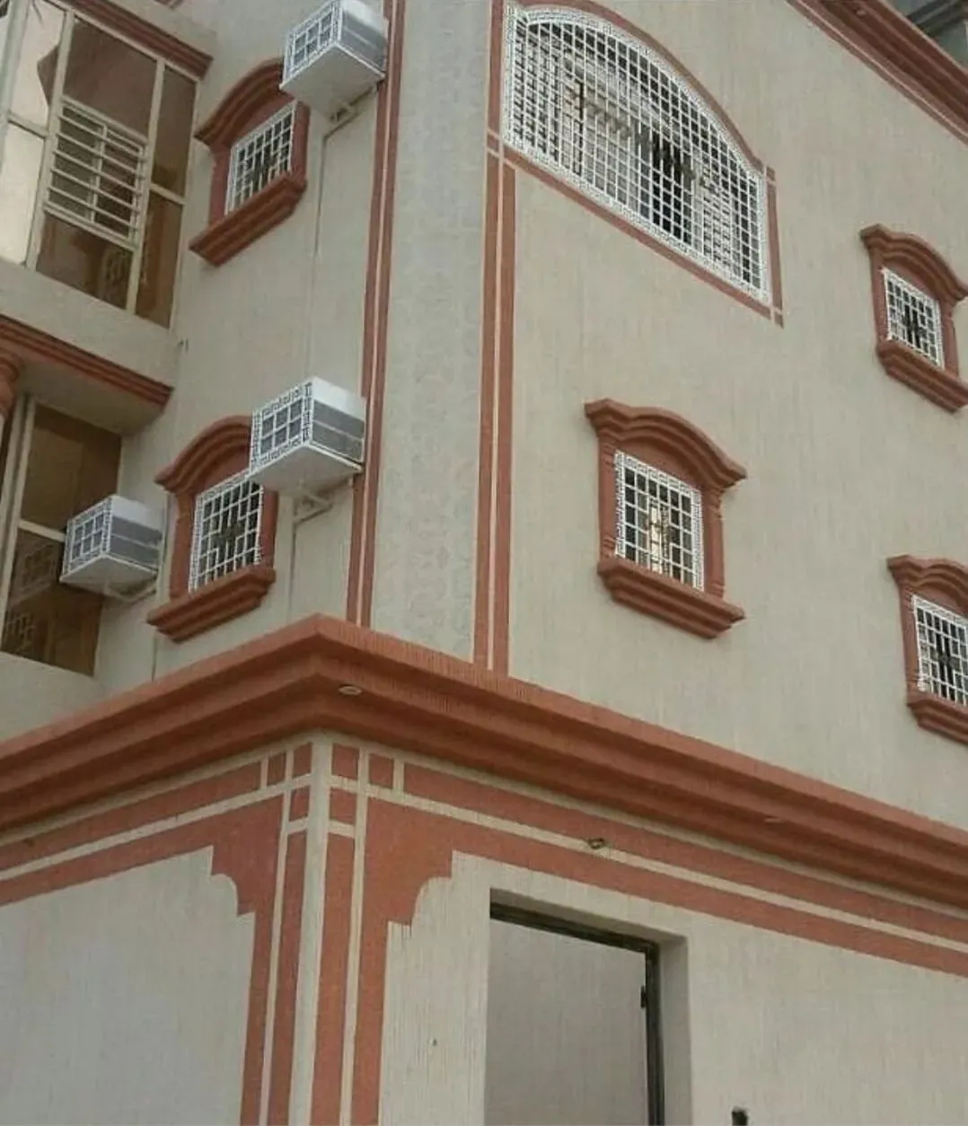 معلم محترف بدهانات الخارجية للفلل بحي الرحاب