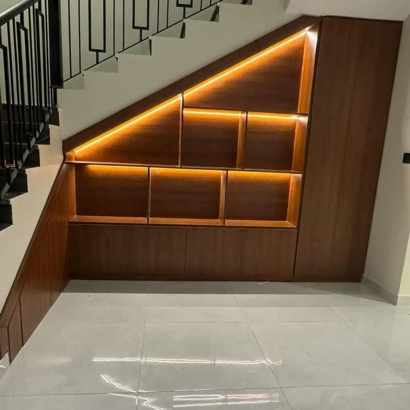 معلم دهانات وديكورات فوم وبديل الشيبورد ودواليب وترميم بجدة 