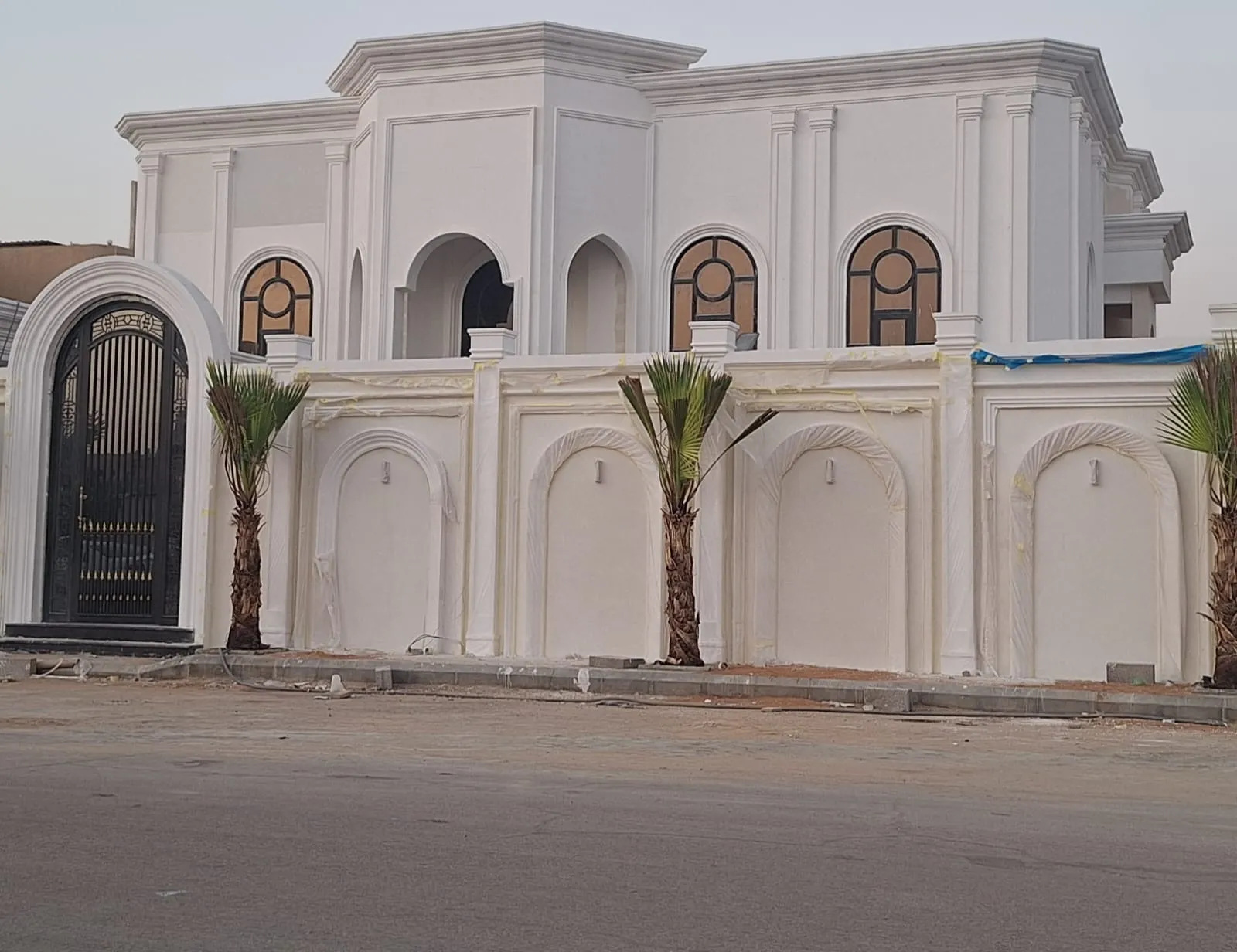 أفضل معلم دهانات وديكورات جدةلتحويل منزلك إلى لوحة فنية