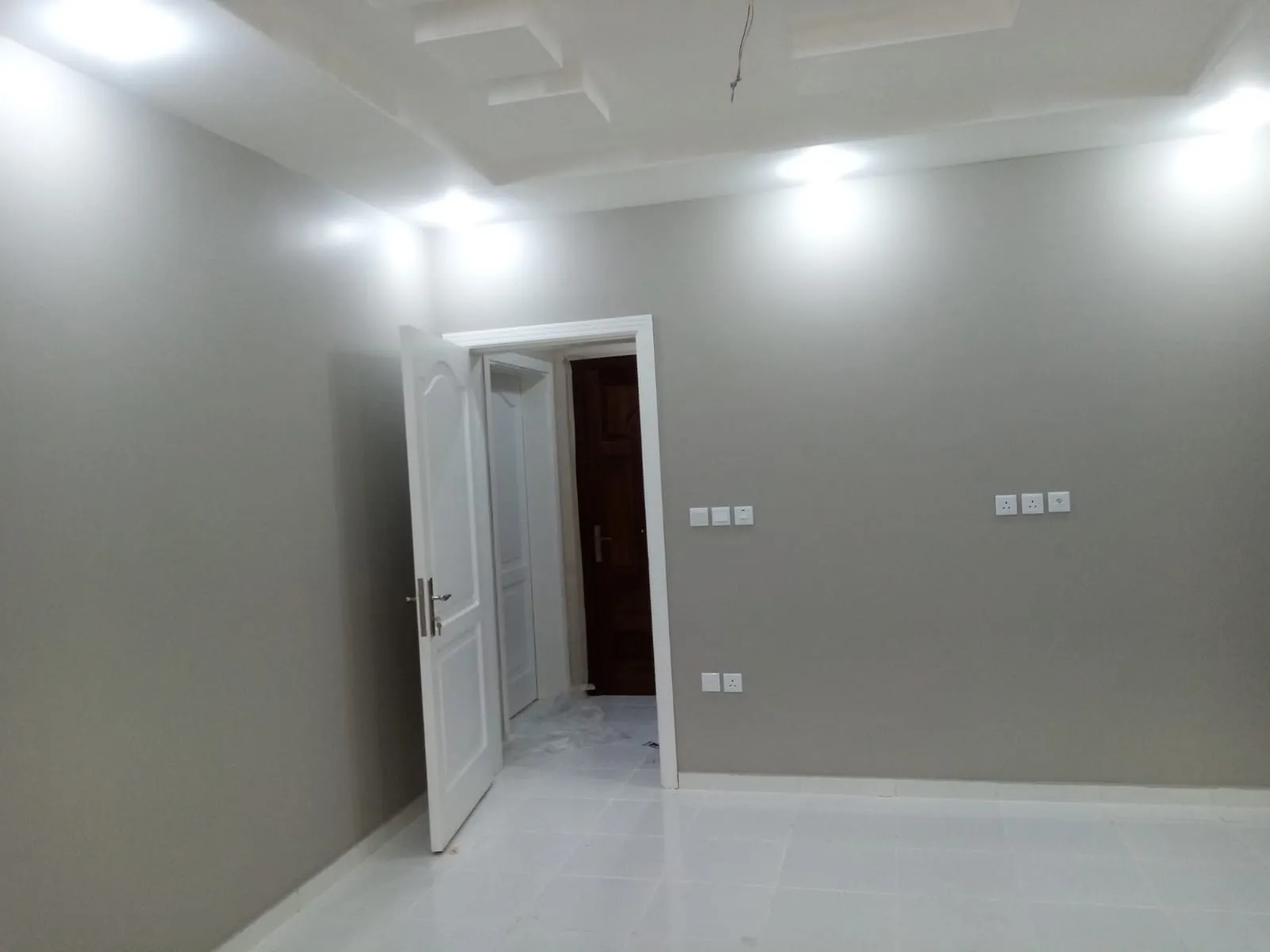 أفضل معلم دهانات وديكورات جدةلتحويل منزلك إلى لوحة فنية