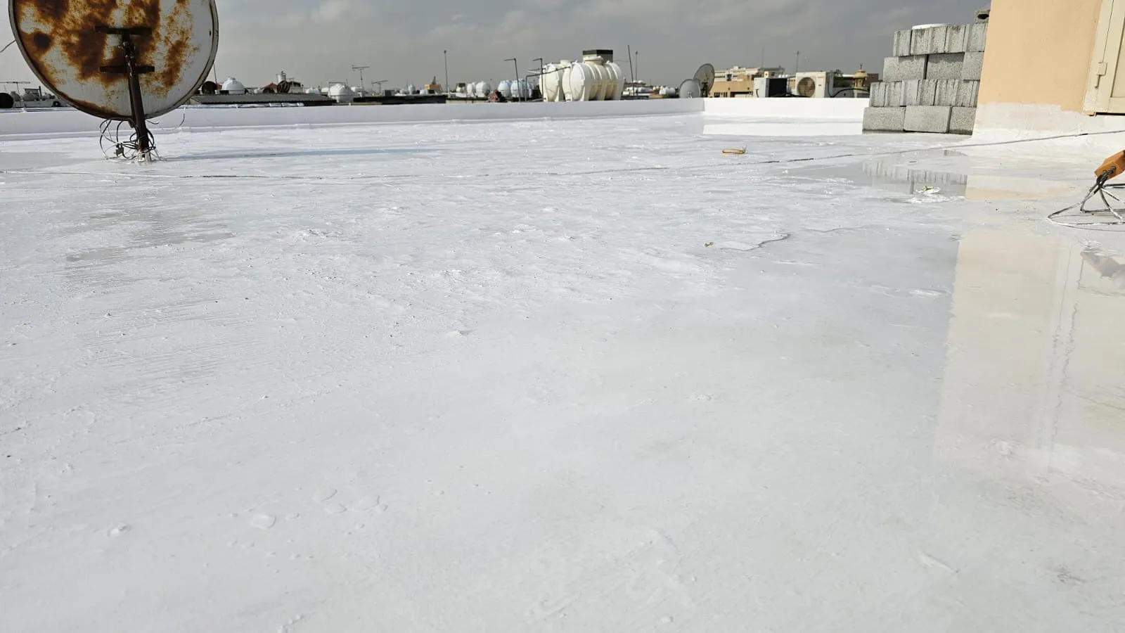 افضل معلم دهانات وعوازال بجدة حي المرجان لاسطح المنازل