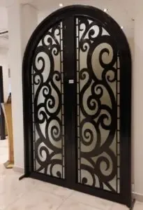 حداد متنقل:لتركيب الأبواب والشبابيك في جدة 