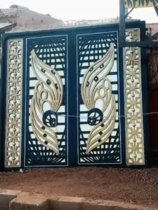 حداد متنقل:لتركيب الأبواب والشبابيك في جدة 