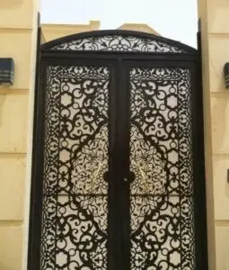 حداد متنقل:لتركيب الأبواب والشبابيك في جدة 