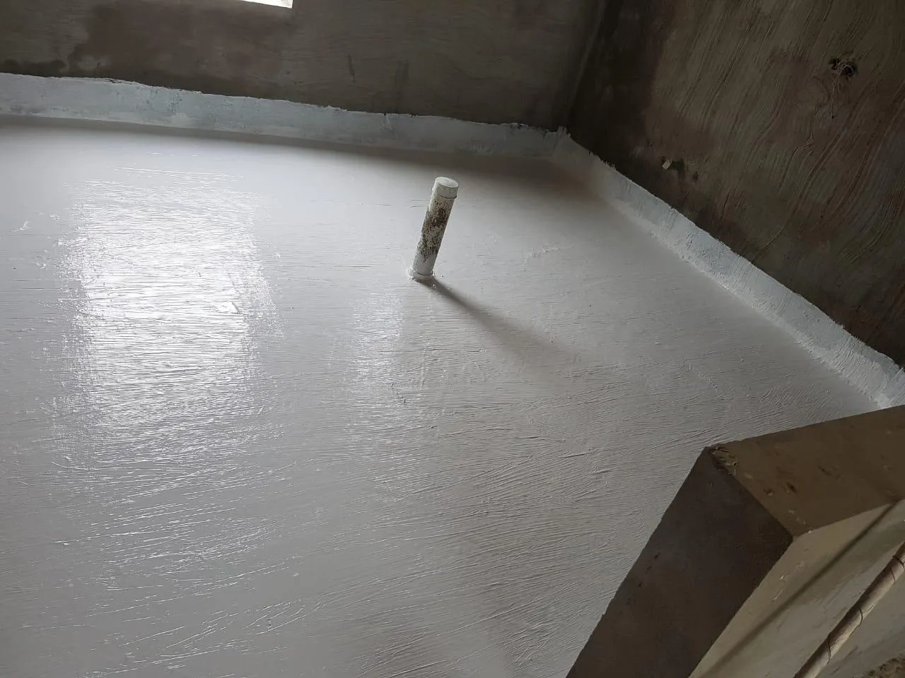 معلم دهانات وعوازل ممتازفي جدة 