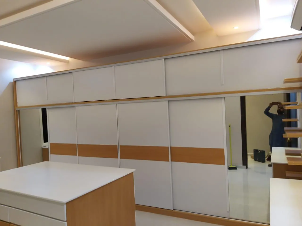 أفضل معلم ديكورات دواليب وجدران حي المنار: تصاميم مودرن 2026