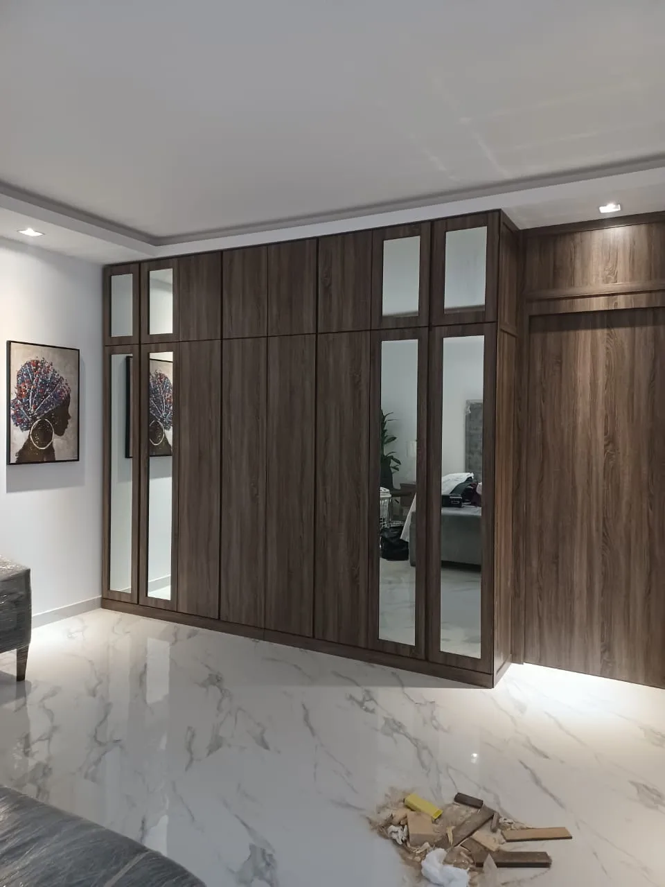 أفضل معلم ديكورات دواليب وجدران حي المنار: تصاميم مودرن 2026