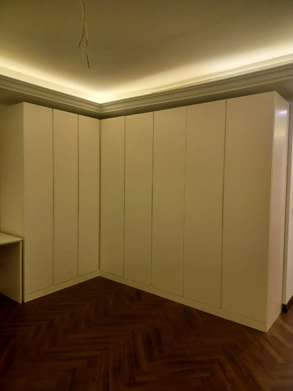 أفضل معلم ديكورات دواليب وجدران حي المنار: تصاميم مودرن 2026