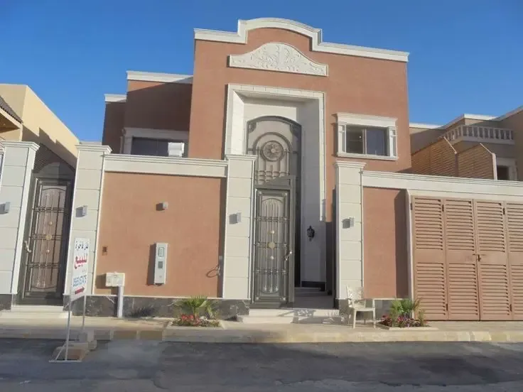 معلم دهانات خارجية جدة| تجديد واجهات منازل بلمسة احترافية 