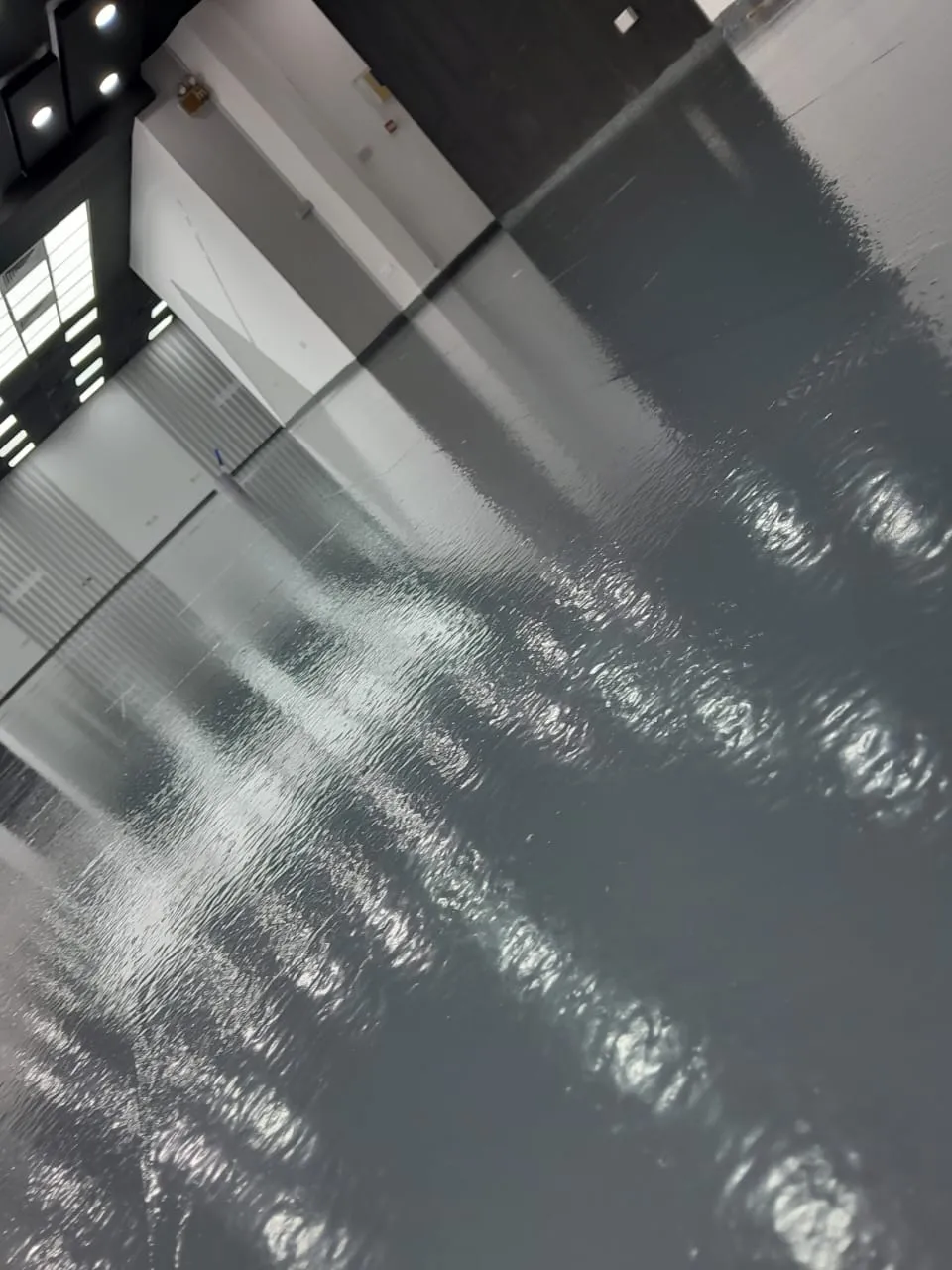 أفضل خدمات دهانات الايبوكسي للأرضيات في جدة|دليل الأسعار